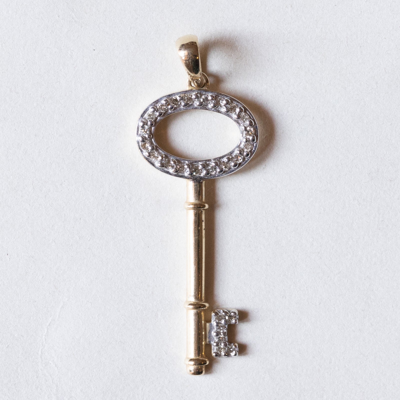 Avalaya Statement Collana Con Ciondolo A Forma Di Lucchetto E Chiave - Cristalli Trasparenti, Catena Lunga 68 Cm, Finitura Oro. Gioiello Scenografico Per Serate Speciali. - 2