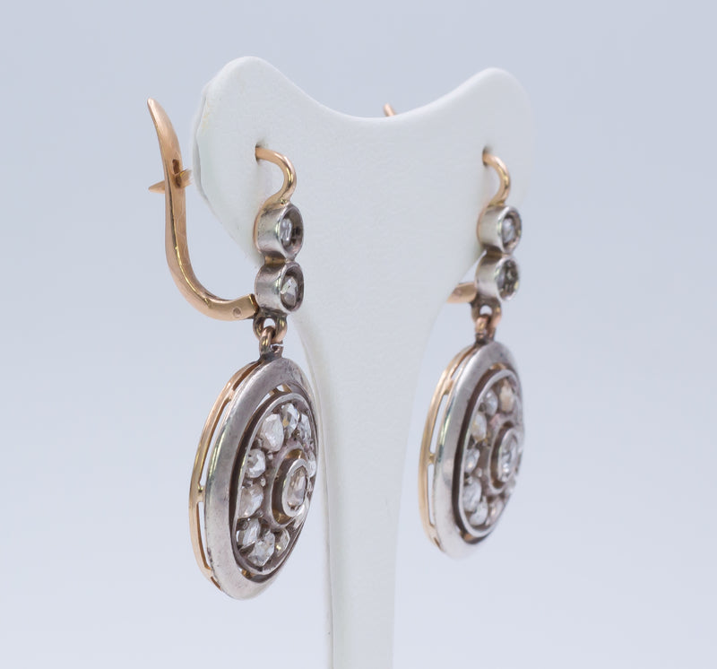 Orecchini antichi in oro e argento con rosette di diamante, primi del 900
