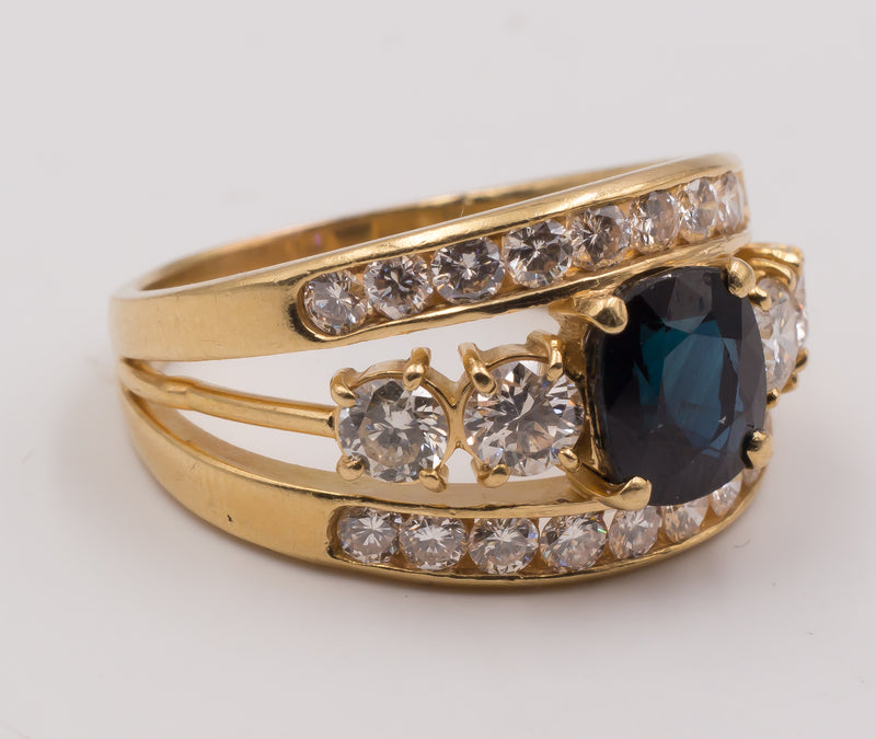 Anello vintage in oro con zaffiro e diamanti taglio brillante , anni 50
