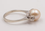 Anello vintage in oro bianco con perla e diamanti , anni 50
