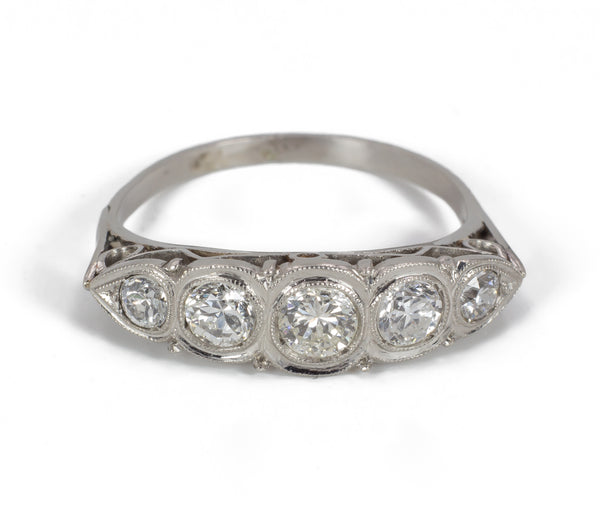 Bague ancienne en or blanc avec diamants taillés en brillant, années 1930