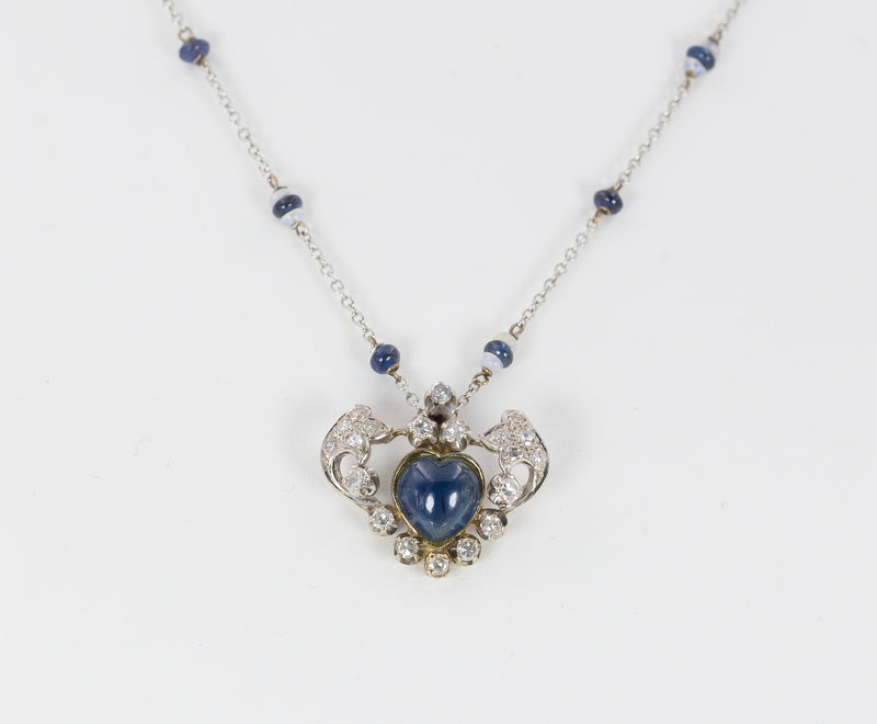Collier vintage in oro zaffiri, opali e diamanti con pendente,  anni 40