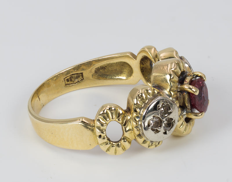 Anello vintage in oro con rubini e rosette, anni 70
