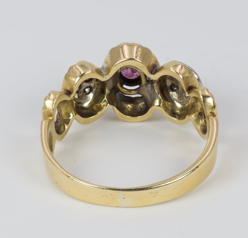 Vintage gold ring with rubies and rosettes, 1970s