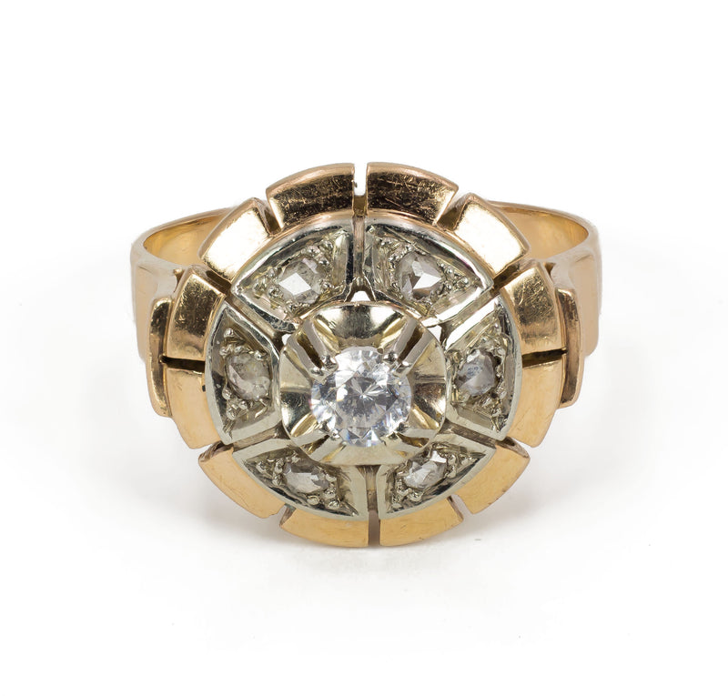 Vintage gold ring with brilliant cut diamond and rosettes, 1940s