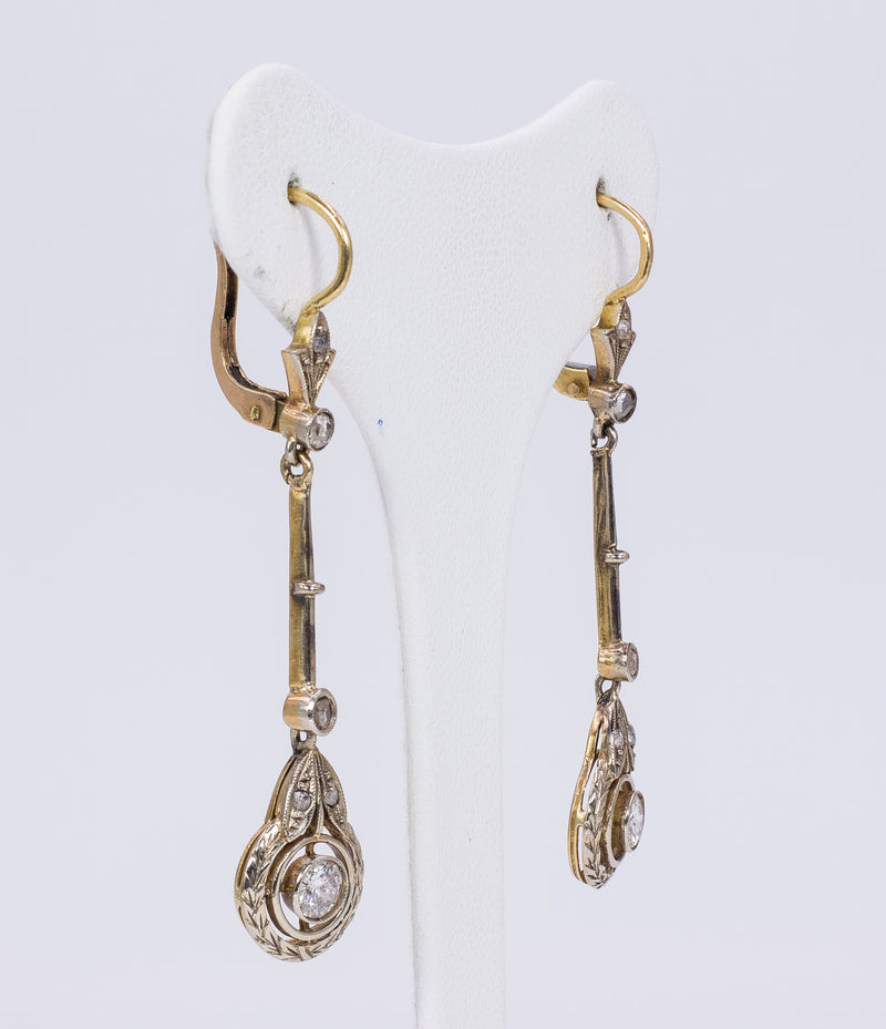 Orecchini liberty in oro e argento con diamanti taglio brillante (0.40 ct)  e rosette - Antichità Galliera
