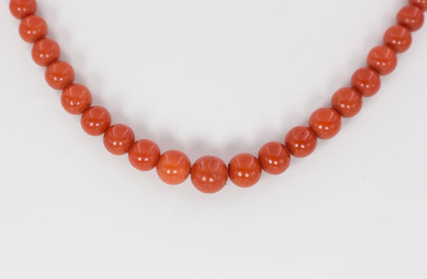 Collier vintage sphérique en corail méditerranéen, 1960