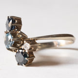 Vintage Ring aus 18 Karat Weißgold mit Aquamarin (ca. 0.50 ct), Saphiren (ca. 1 ctw) und Diamanten (ca. 0.12 ctw), 70er Jahre