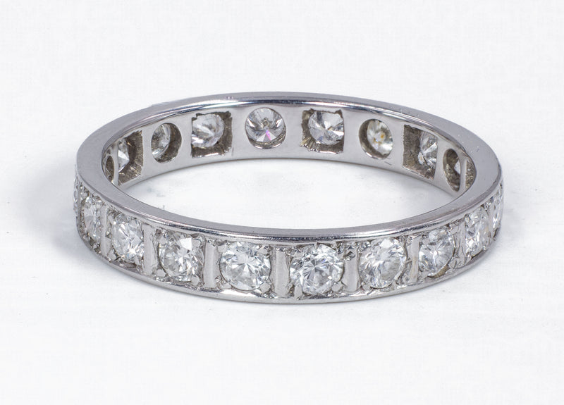 18k white gold Eternity ring with brilliant cut diamonds (approx.1ct)
