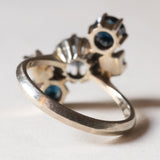 Vintage Ring aus 18 Karat Weißgold mit Aquamarin (ca. 0.50 ct), Saphiren (ca. 1 ctw) und Diamanten (ca. 0.12 ctw), 70er Jahre
