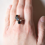 Vintage Ring aus 18 Karat Weißgold mit Aquamarin (ca. 0.50 ct), Saphiren (ca. 1 ctw) und Diamanten (ca. 0.12 ctw), 70er Jahre