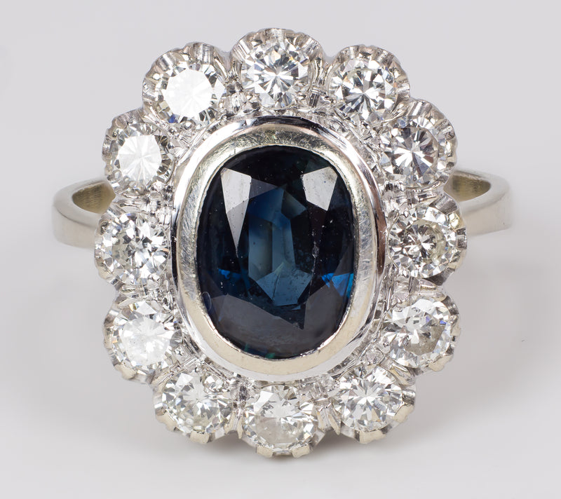 Vintage 18k white gold ring with brilliant cut diamonds (1.2 ct) and sapphire. 40s