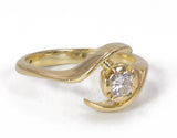Anello vintage in oro 18k con diamante taglio brillante centrale (0.20 ct),  anni 70.
