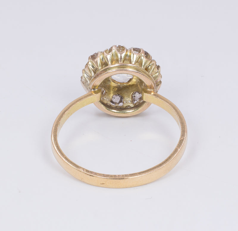 Anello antico a toppa in oro 18K con rosette di diamante, primi del '900 - Antichità Galliera