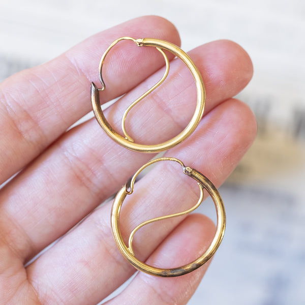 Vintage hoop earrings in 18K gold, 1970s