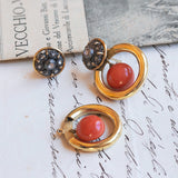 Two earrings in one vintage in 18K gold and silver with coral and diamonds, 70s