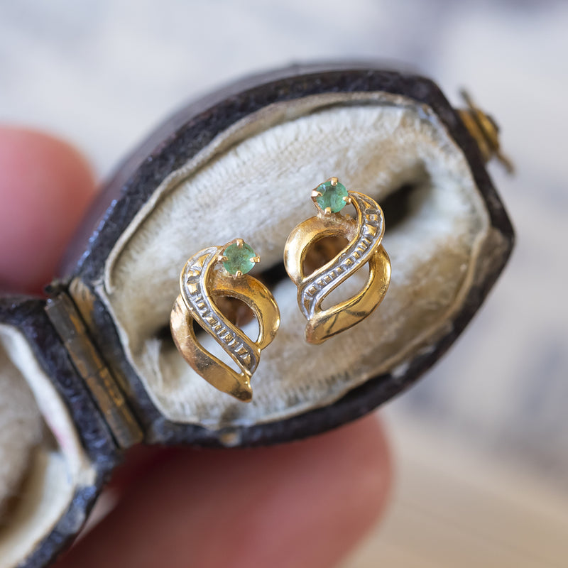 Orecchini in oro 18K con smeraldi, anni '40/'50