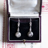 Antique platinum earrings with old cut diamonds (0.40ctw approx.) And huit-huit cut diamonds, 30s / 40s