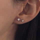 18K white gold light point with brilliant cut diamonds (0.15ctw)