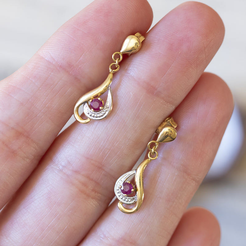 Vintage 18K gold earrings with rubies, 60s / 70s