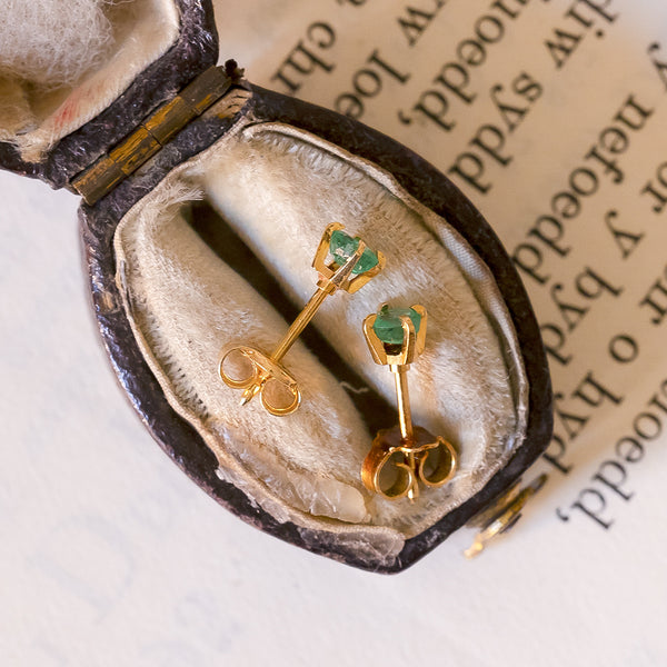 Vintage light point earrings in 18K gold with emeralds, 1960s