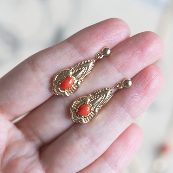 Vintage antique style earrings in 8K gold with corals