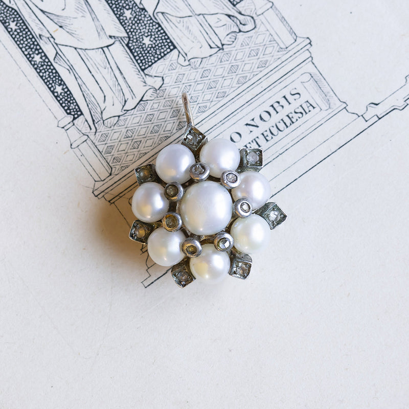 Pendente in stile vintage in oro 14K con perle e diamanti