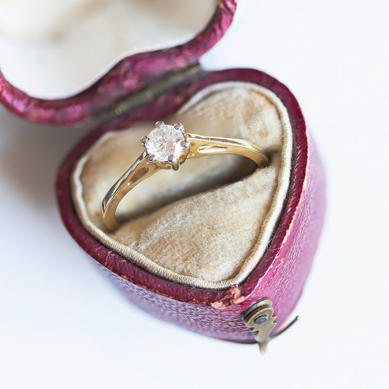 Solitario vintage in oro 14K con diamante di taglio brillante (0.30ct ca.), anni '60/'70