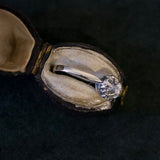Solitaire in 18K white gold with a brilliant cut diamond of approx. 0.30 ct, 40s