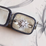 Vintage 18K white gold daisy ring with diamonds (approx. 0.50ctw), 60s / 70s