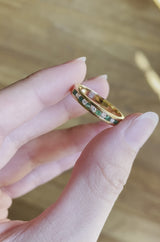 Vintage-Ring aus 18 Karat Gold mit Smaragden (ca. 0.12 ctw) und Diamanten (ca. 0.10 ctw), 70er Jahre