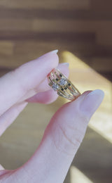 Paire de bagues vintage en or 18 carats et diamants (environ 0,08 ct), années 1970