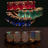 Ringe im antiken Stil aus 9 Karat Gold mit Rubinen / Smaragden / Saphiren / Opalen