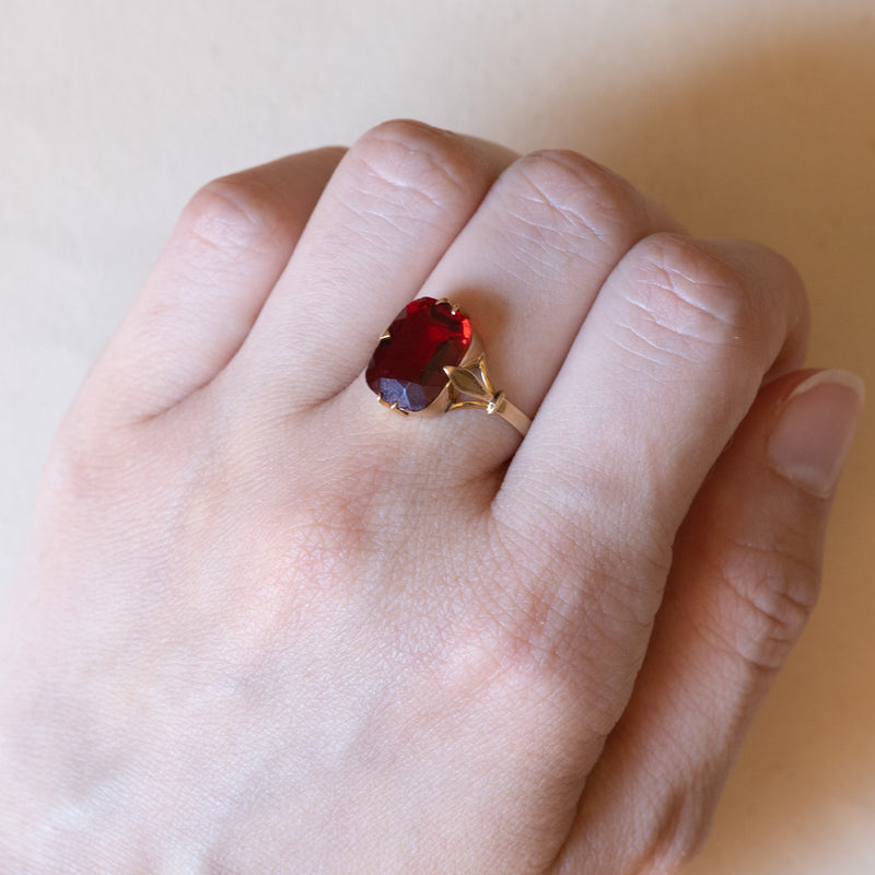 Bague vintage en or 18 carats avec pâte de verre rouge, 1950