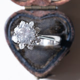 Vintage Gänseblümchenring aus 18 Karat Weißgold mit Diamanten (Mitte ca. 1.55 ct), 70er/80er Jahre