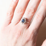 Vintage 18 Karat Weißgold Saphir (ca. 0.50 ct) und Diamanten (ca. 0.20 ctw) Gänseblümchenring, 60er Jahre