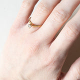 Vintage Solitär aus 18 Karat Gold mit Diamant im Brillantschliff (ca. 0.22 ct), 60er Jahre