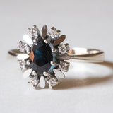 Vintage Ring aus 14 Karat Weißgold mit Saphiren (ca. 1.15 ct) und Diamanten (ca. 0.12 ctw), 70er Jahre