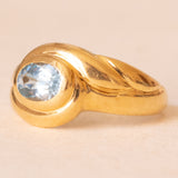 Anello vintage in oro giallo 18K con topazio azzurro (1ct ca.), anni ‘70/‘80