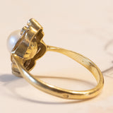 Anello antico in oro bianco 18K con perla e diamanti di taglio rosetta, anni ‘30