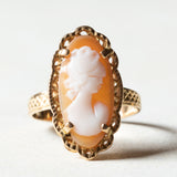 Anello vintage in oro 18K con cammeo su conchiglia, anni ‘50/‘60
