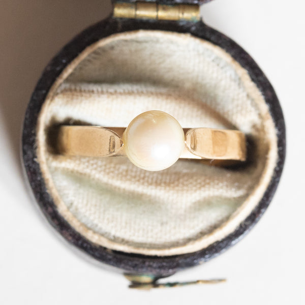 Anello vintage in oro giallo 18K con perla bianca, anni ‘40/‘50