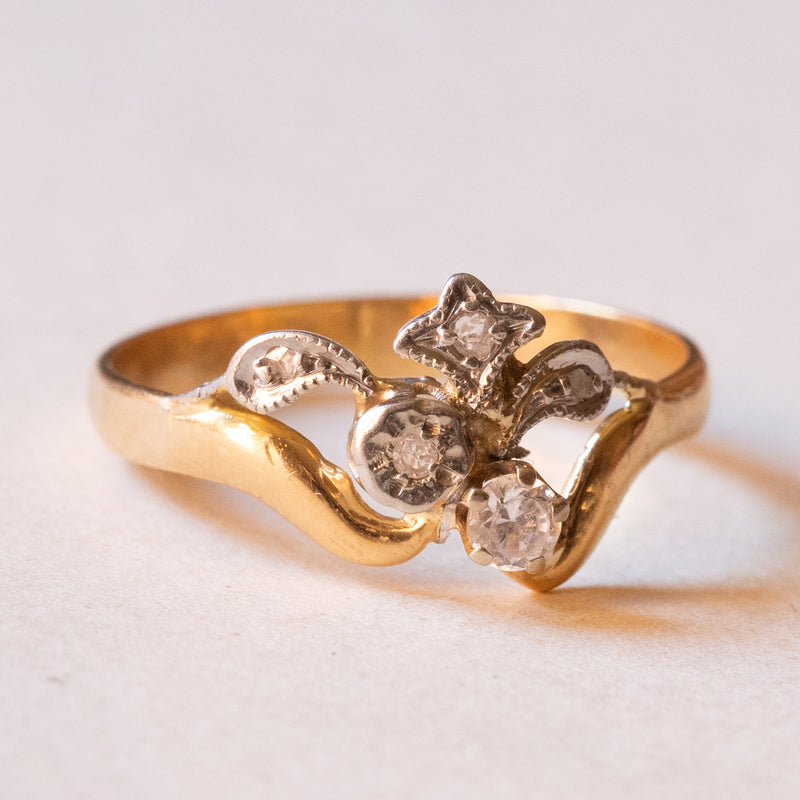 Anello vintage in oro 18K e argento con diamanti e pietra bianca, anni ‘50