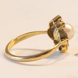 Anello antico in oro bianco 18K con perla e diamanti di taglio rosetta, anni ‘30