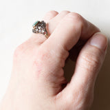 Anello antico in oro 18K e argento con smeraldo e diamanti di taglio rosetta, primi del ‘900