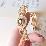 Bracelet vintage en or jaune et blanc 18 carats avec saphirs (env. 2.60 ct) et diamants (env. 1 ct), années 60