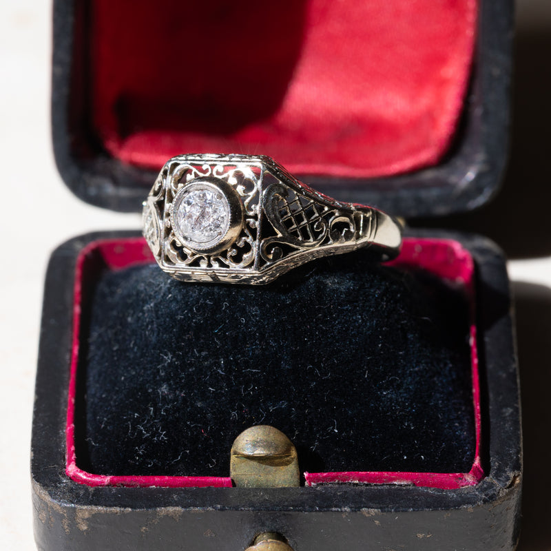 Solitario Art Déco in oro 18K con diamante di taglio vecchia Europa (0.27ct ca.), anni ‘30