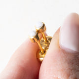 Vintage Ohrringe aus 18 Karat Gelbgold mit Nachahmungsperlen, 60er Jahre