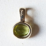 Ciondolo vintage in oro 9K con peridoto verde, anni ‘70/‘80