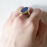 Anello vintage da sigillo in oro 14K con lapislazzuli, anni ‘50/‘60